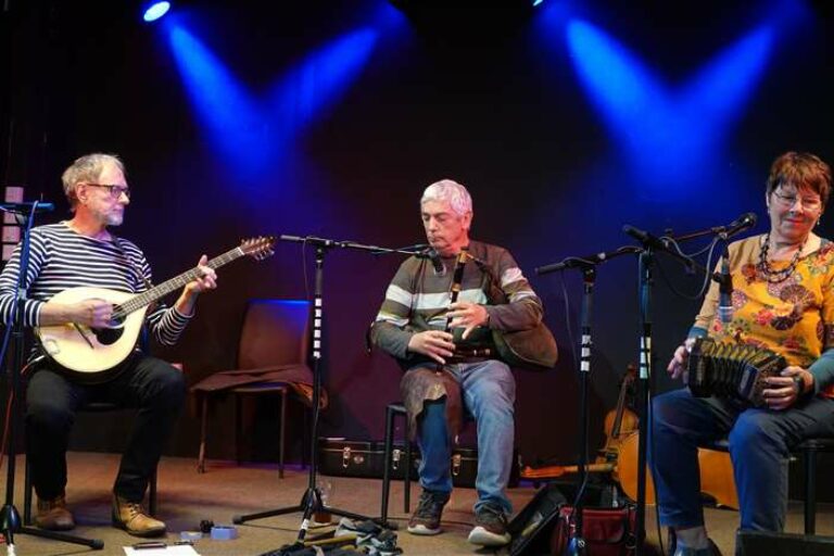 Bouzouki Bellows